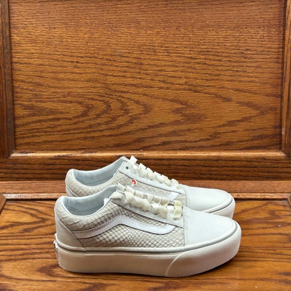 Vans Old Skool‎ Platform Leather Snake White Shoes - Picture 3 of 9